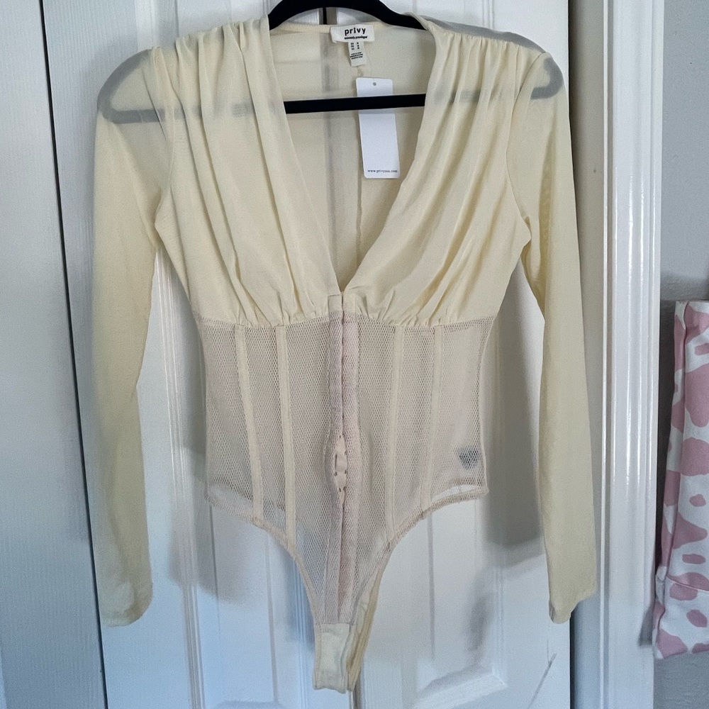 Off white body suit
